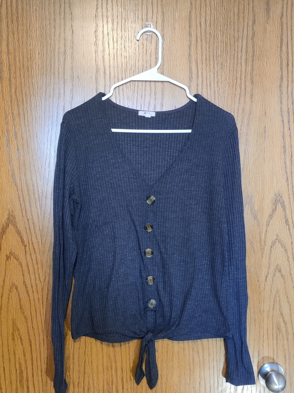 (💖 4/20)Ardene Navy Ribbed V-Neck Button Front Tie Hem Sweater